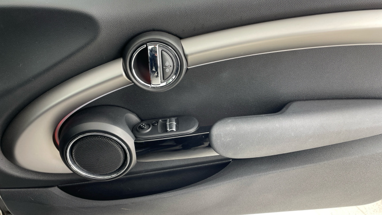 MINI Hatchback 1.5 Cooper Exclusive II 3dr [Comfort Pack] Petrol Hatchback